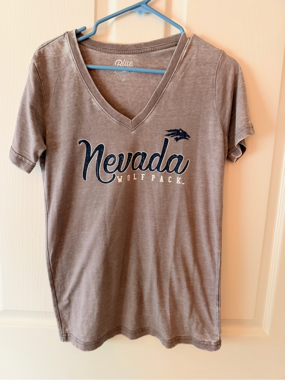 Blue 84 Nevada Wolfpack V-Neck Tee - Gray